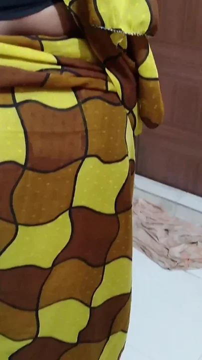 Indian Hot Bhabhi Cheats on Husband & Fucks with Ex Boyfriend