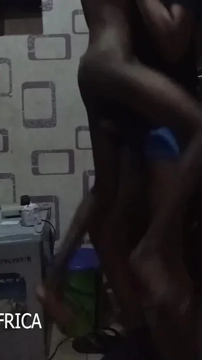 Fuckin African Teen Amira in Awkward Ways in a Hotel Roommp4
