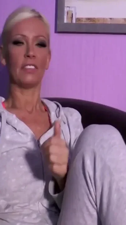I love her busty body