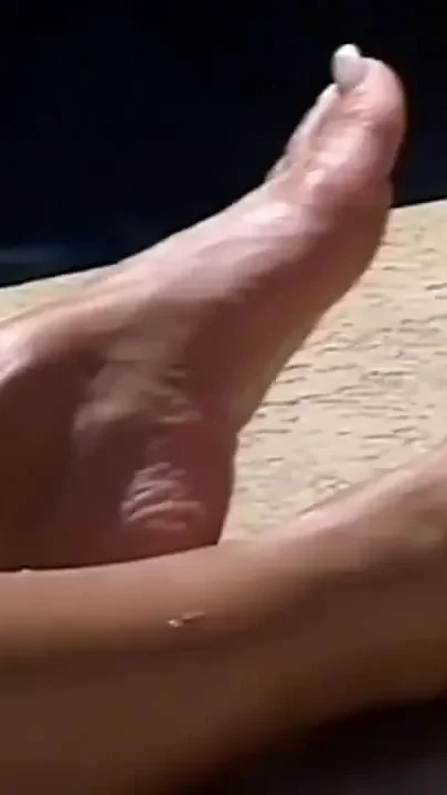 Huge boobs tattooed milf pussy fucking in the swimming pool