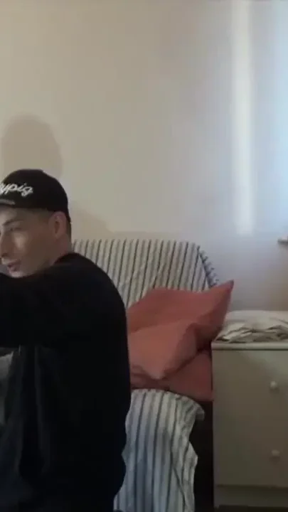 Latino slut Apollo fucked bareback by top Arab discret
