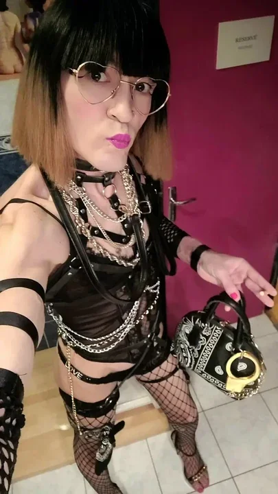 BoNne ANneé²⁰²⁶ VaneSsaBiTCHx PariSChienneTrvprod⁹¹