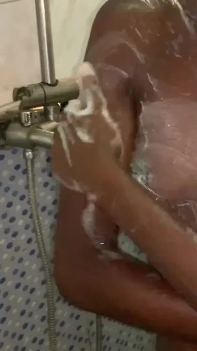 Hot Ebony Babe Bathroom Tease Curvy Natural Beauty Clip 1