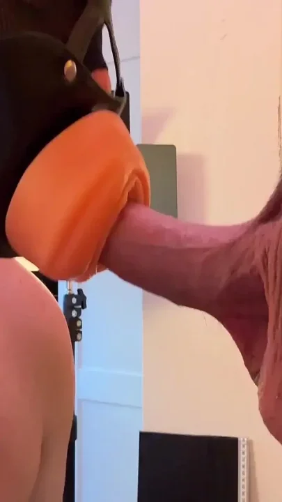 Cum Challenge - Straight Guy Skips Gym & Fucks Deep at the Gloryhole