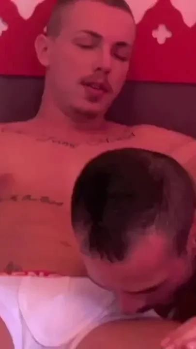 Mike fucked by the pornstar Dave Circus