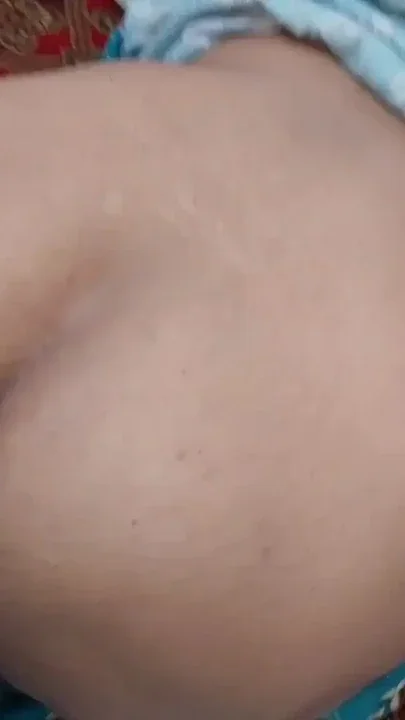 Stepson gets seduced by accidentally seeing stepmother Clip 1