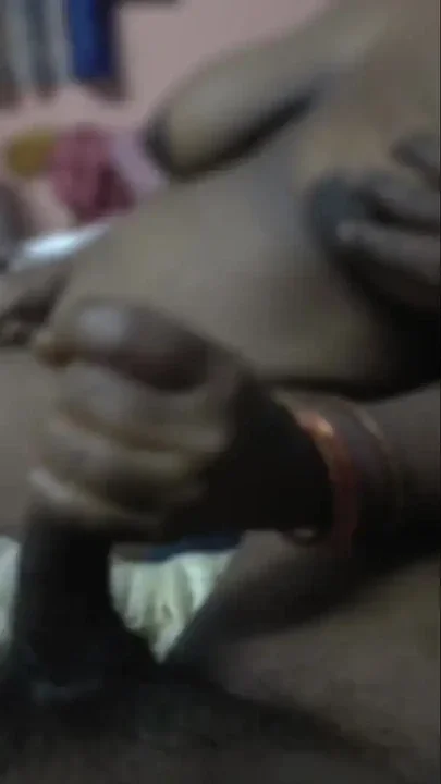 Honey bhabhi seduced and give a good handjob for her own devar with full hindi