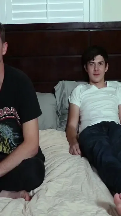 Virgin Takes Big Dick Bareback Creampie Rough