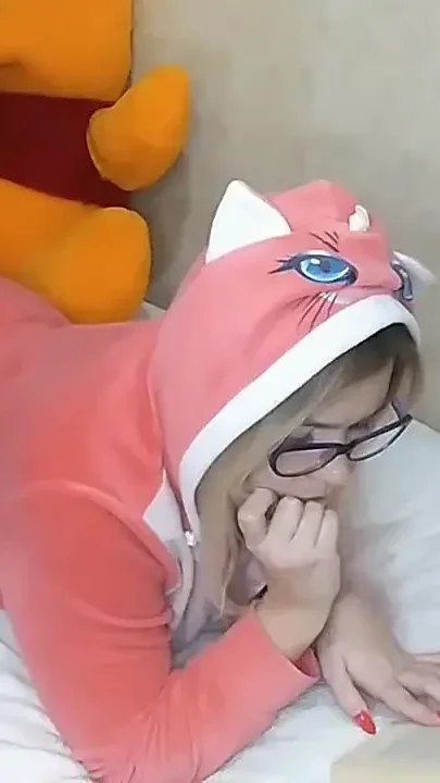 Chubby Nerdy Girl Wearing Glasses Can't Help Masturbating