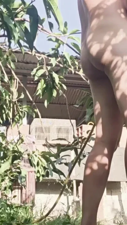 SECRETLY WATCHING MY LONELY NEIGHBOOR TAKING BATH AT THE BACK OF HER HOUSE Clip 2