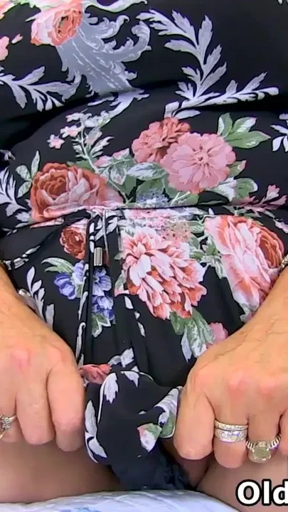 English gilf Christina X makes sure that her old fanny keeps sexually vibrant