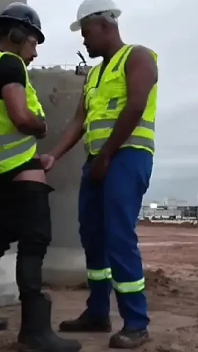 Co-worker Offered Me His Cock to Suck on the Construction Site