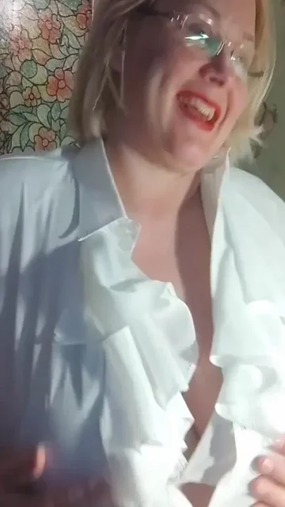 Naughty secretary fuck her boss for better salary