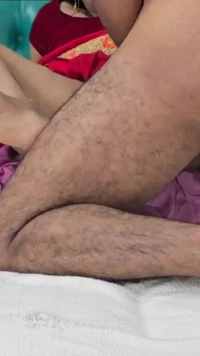 Indian desi newly married hot bhabhi was getting tray anal with husband viral video Clip 1