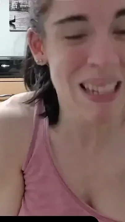 Queen of the Dragons Sneezing Fetish Roleplay
