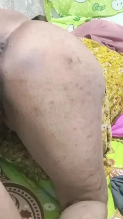 Come on sweetheart I'm going to take a look at the comments below Clip 3