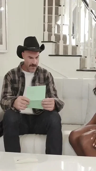 Step Daddy Fucks Stepdaughter After Ma Ran Away