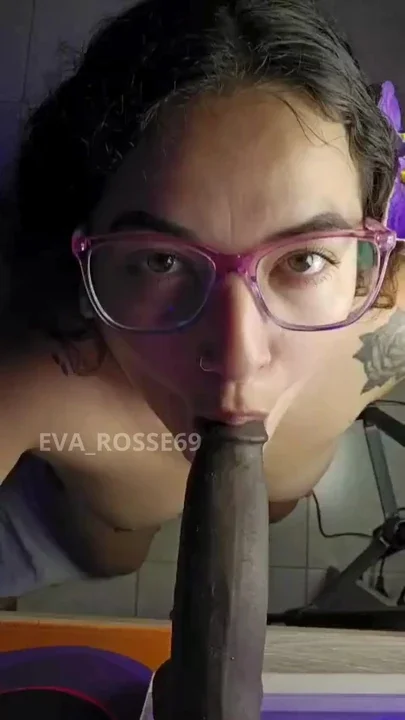 Sucking a very hot bbc