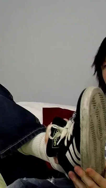 Toe Sucking Solo Boy Tyler