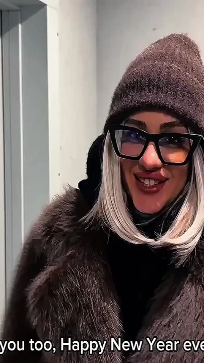 A Rich Bitch Fucks a Foreman While Her Husband Is on a Business Trip