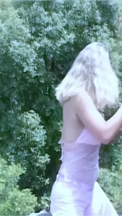 Calia-b Amateur Blonde Teen Spread Her Ass in the Rocks