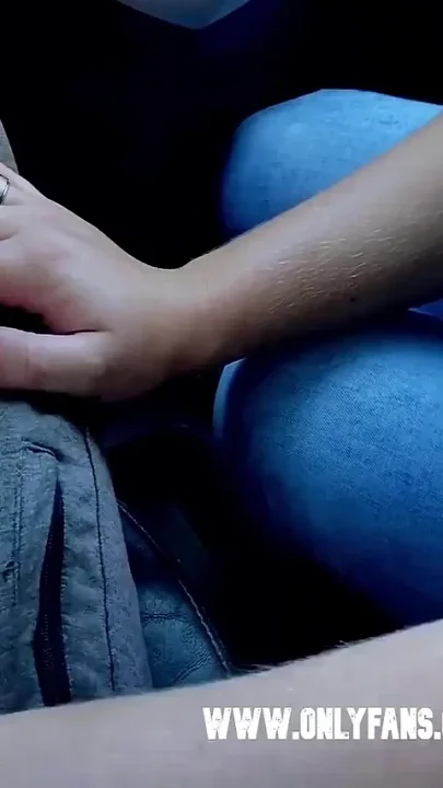 Beautiful Girl Sucking and Fucking in the Car
