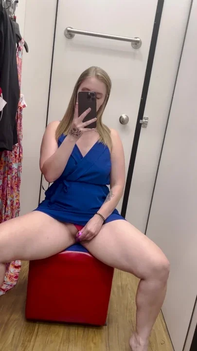 Risky Public Masturbation In Change Room Clip 1