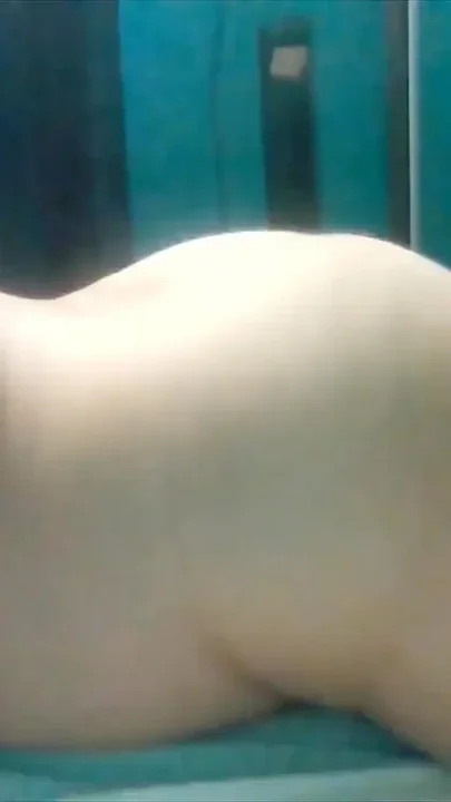Horny BBW Humping Pillow Making Pussy Wet