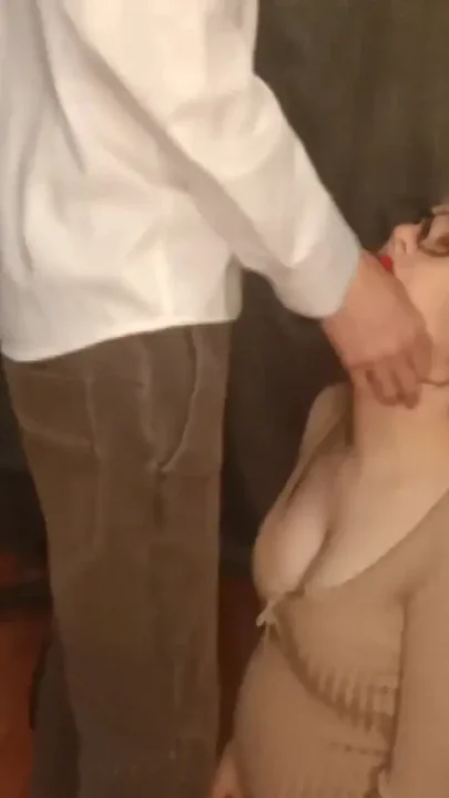 Playing with a Submissive Late-pregnant Wife on a Leash