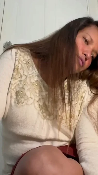 She Use a Calabasin in Its Holes