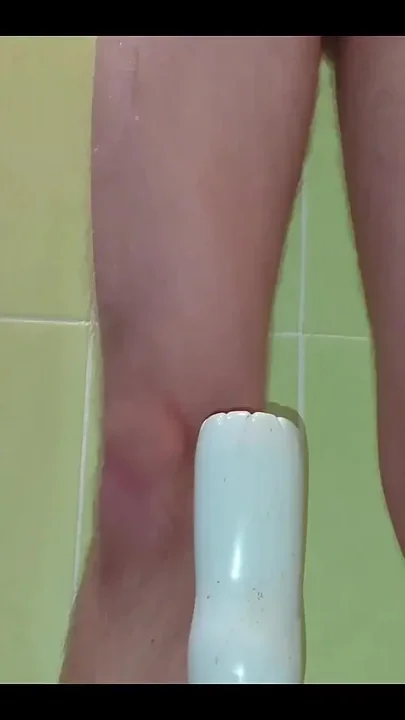 My Powerful Anal Squat on a Bottle with Help Which Sperm Gushed Out of a Big Dick