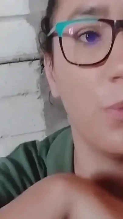 Flashing Bare Pussy on the House of My Neighbor