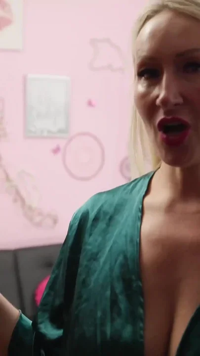 Momma Bombshell a Busty MILF Blonde Guides You Through a JOI Session