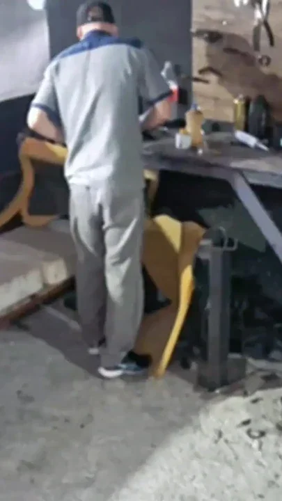 Young Girl Takes Her Car to the Mechanic and Fucks the Employee