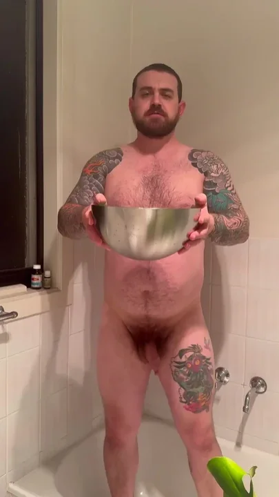 Chubby Bear Covers Himself in Slime and Jerks off