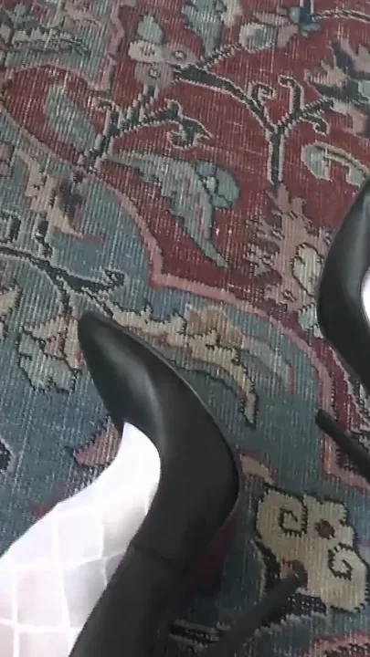 Cum on My Heels JOI POV Lady Victoria Valente