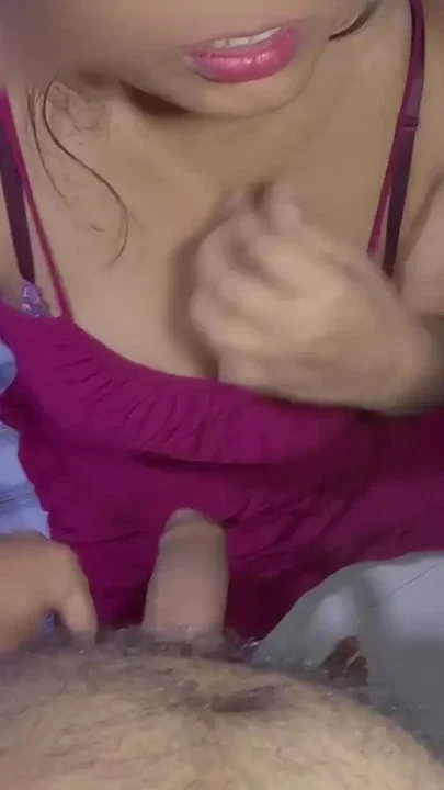 SRI LANKAN HOT GIRL -She got caught in the act of stealing Clip 1
