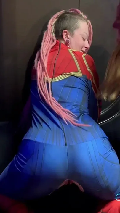 Captain Marvel & Spidergirl Gangbang
