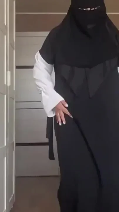 Busty Syrian MILF Masturbates Her Pussy Through Black Lingerie