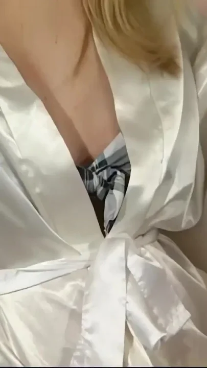Beautiful Pregnant Slut