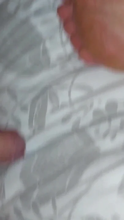 Cum on mature soles