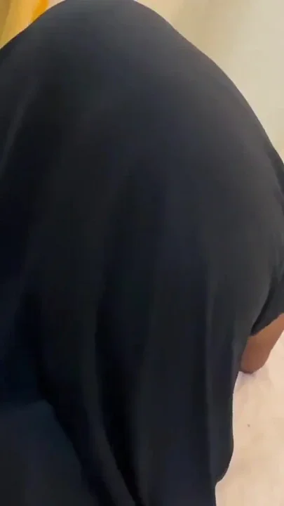 Saudi Beautiful Big Ass & Hairy Pussy BBW Hot Girl Is Super Horny When Parents