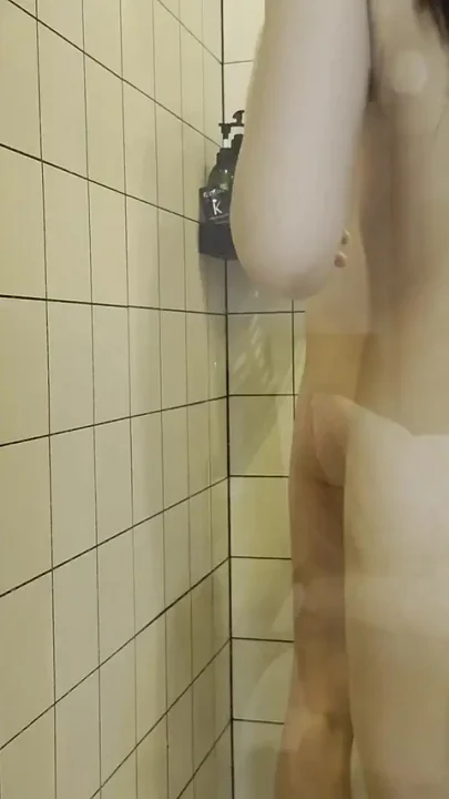 Chinese Girl Seduce Tinder Date Shower Sex Pussy Licking & Hard Missionary