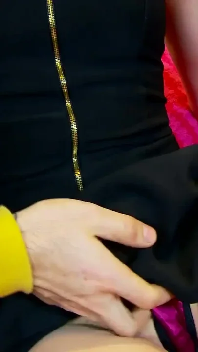 Hard fucked cunt of Hot Bitch box looks little full of cum