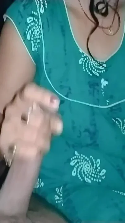 Desi Hot Mom Fucking Indian Dewar