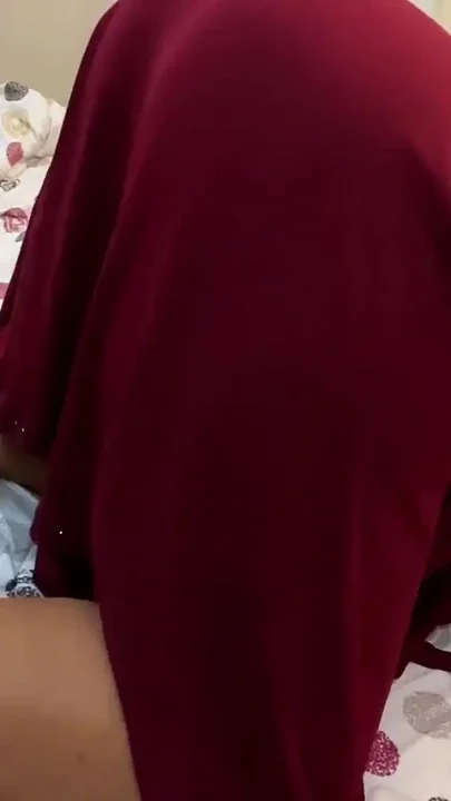 Big Ass Moroccan Hot Muslim 20 Year Old Single Girl Is so Hot on Bed Now She