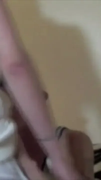 Amateur sex tape with Fabien fucked bareback by XXL cock