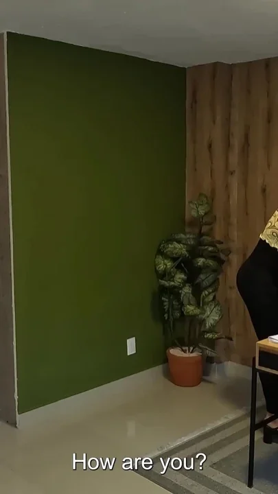 A Stylist Gay Seduced by Her Secretary