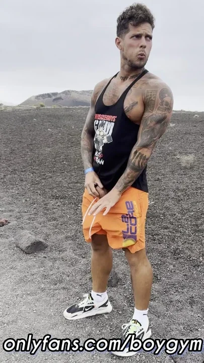 PISS In Vulcano Zone