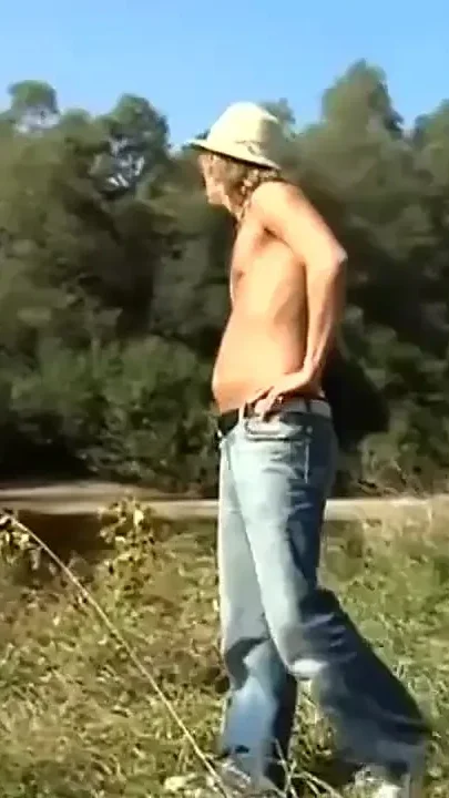 Extrem blonde couple pussy fucking pussy fingering in the forest